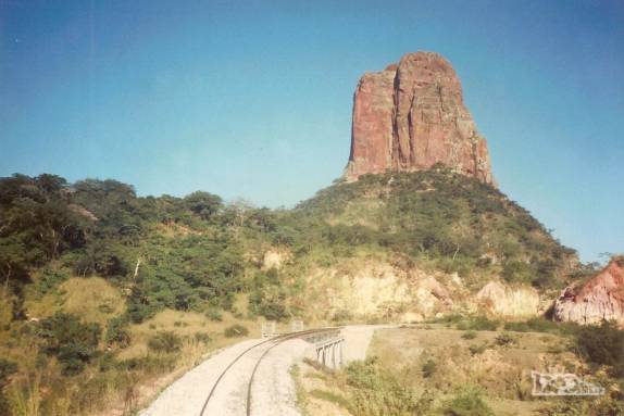 Paisagens bolivianas vistas das janelas do Trem da Morte, entre Quijarro e Santa Cruz de La Sierra (viagem de Julho de 1990)